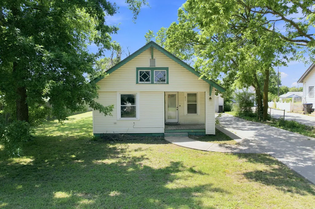 511 S Magnolia Newton KS 67114