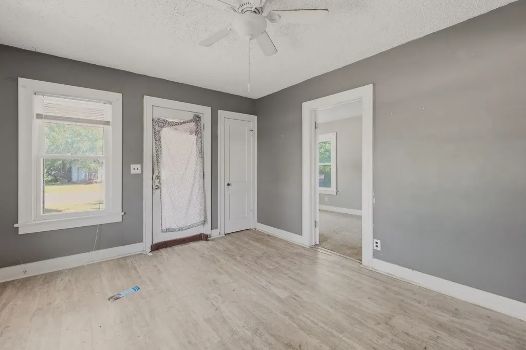 511 S Magnolia Newton KS 67114