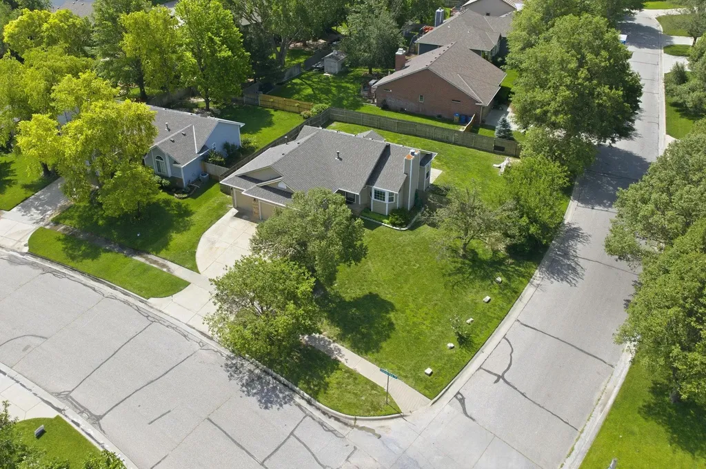 9213 W Central Park Street Wichita KS 67205