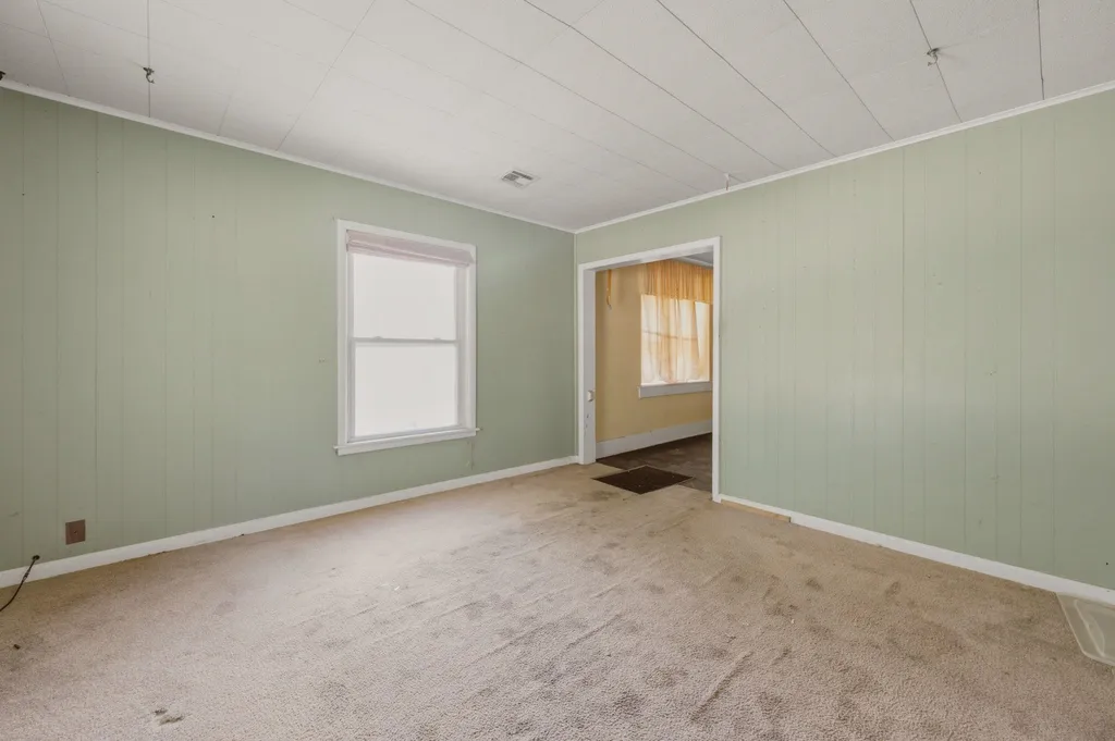 305 N Pine Newton KS 67114
