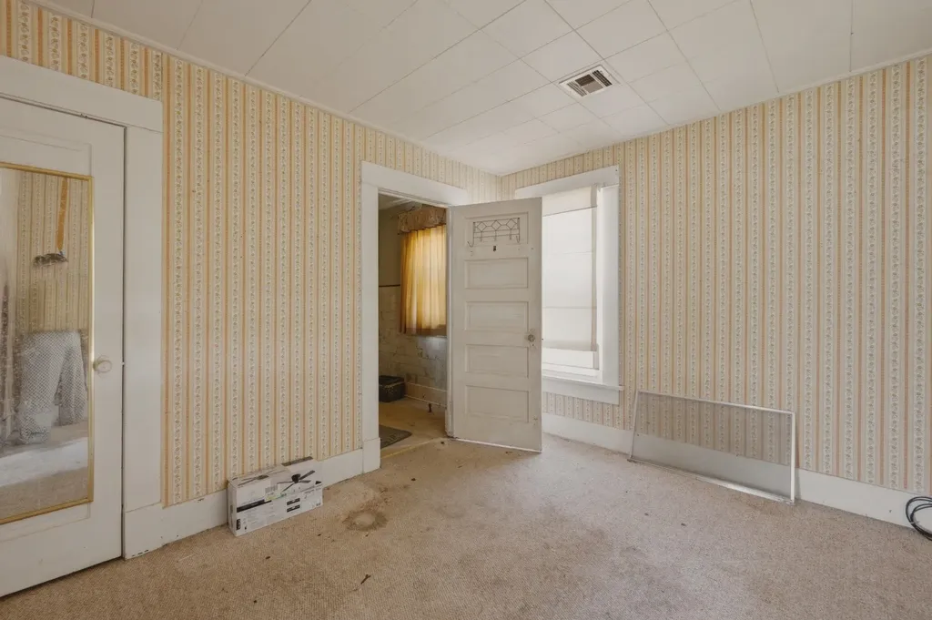 305 N Pine Newton KS 67114