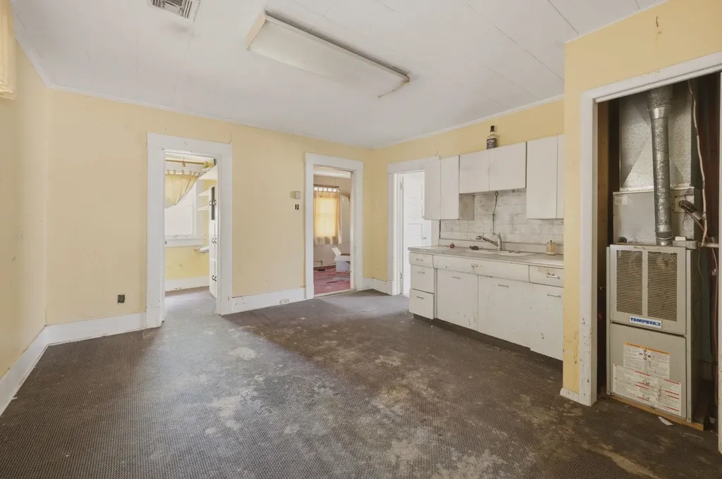 305 N Pine Newton KS 67114