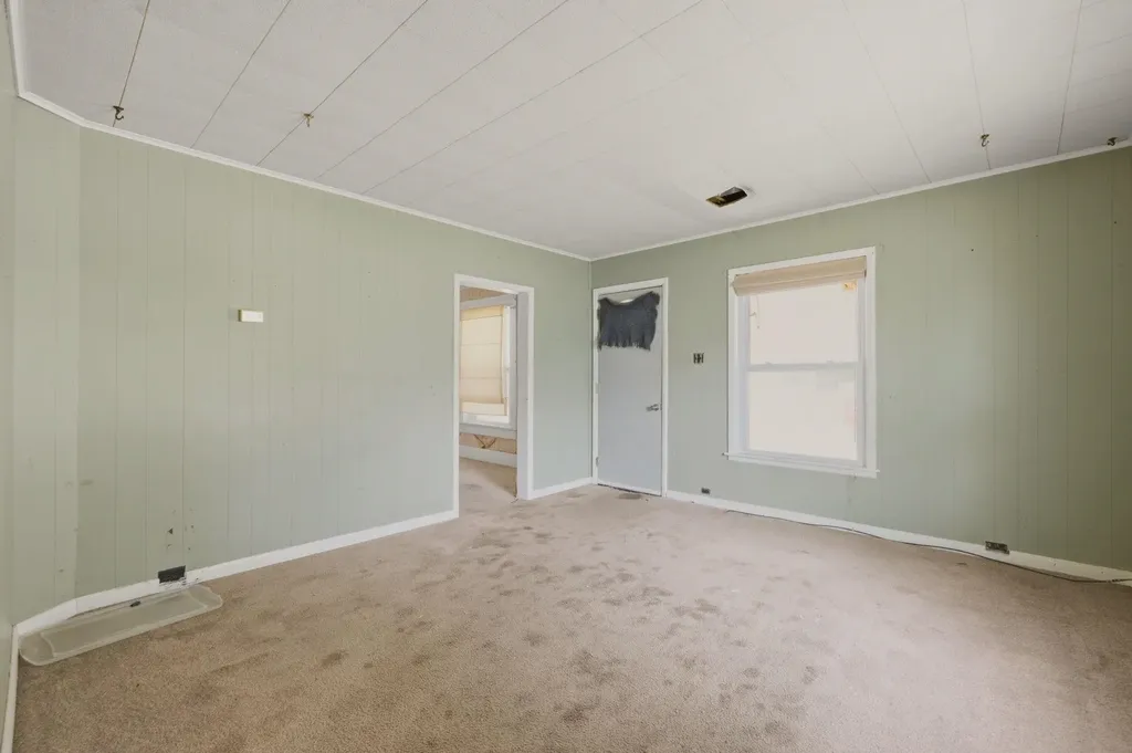 305 N Pine Newton KS 67114
