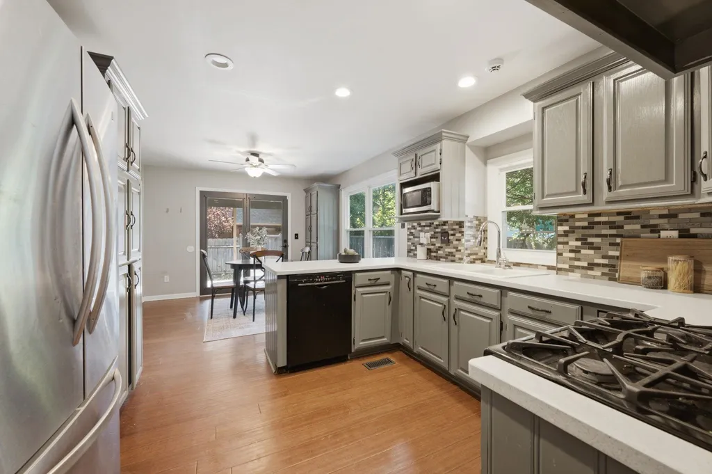 1324 N Manchester Court Wichita KS 67212