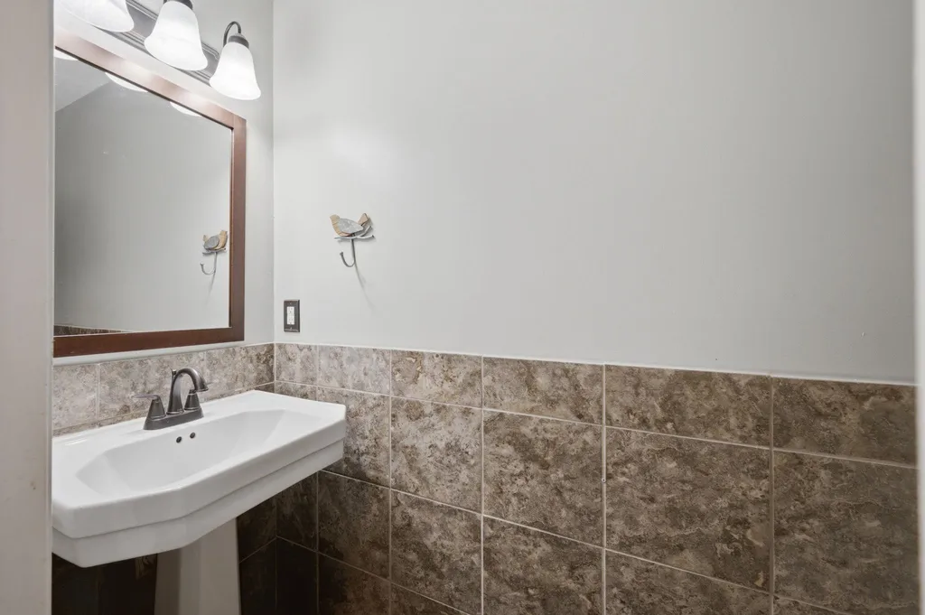 1324 N Manchester Court Wichita KS 67212