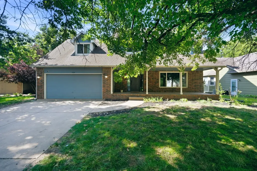 1324 N Manchester Court Wichita KS 67212