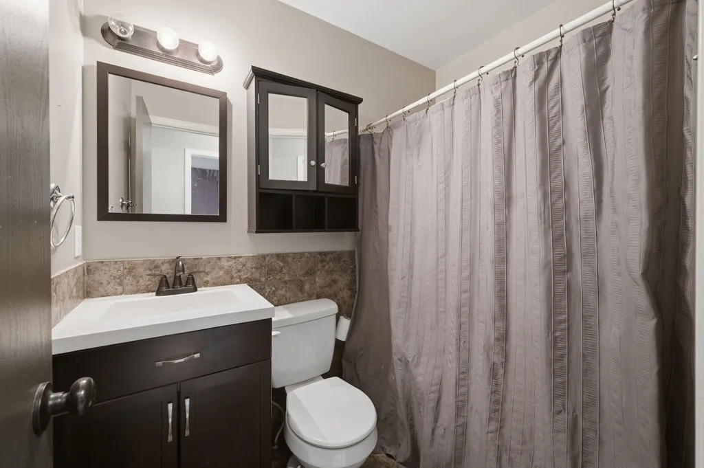 1324 N Manchester Court Wichita KS 67212