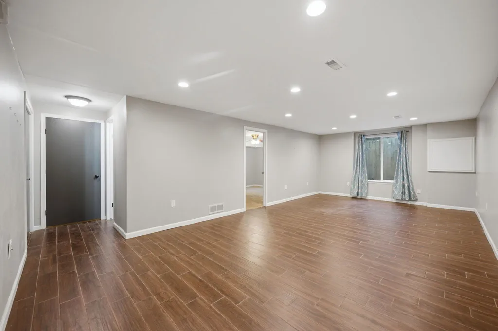 1324 N Manchester Court Wichita KS 67212