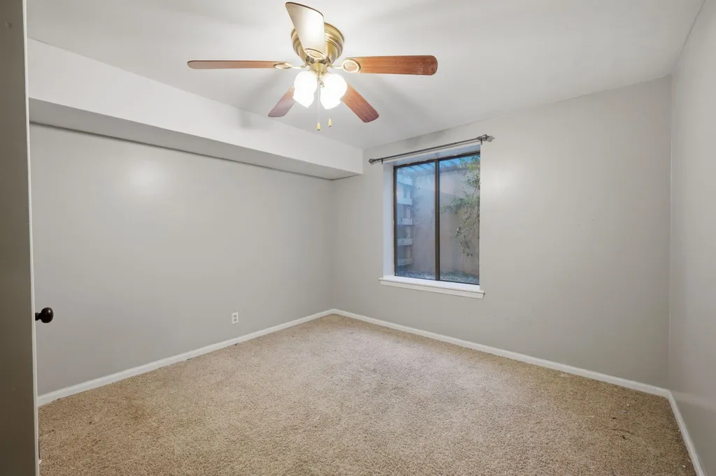 1324 N Manchester Court Wichita KS 67212