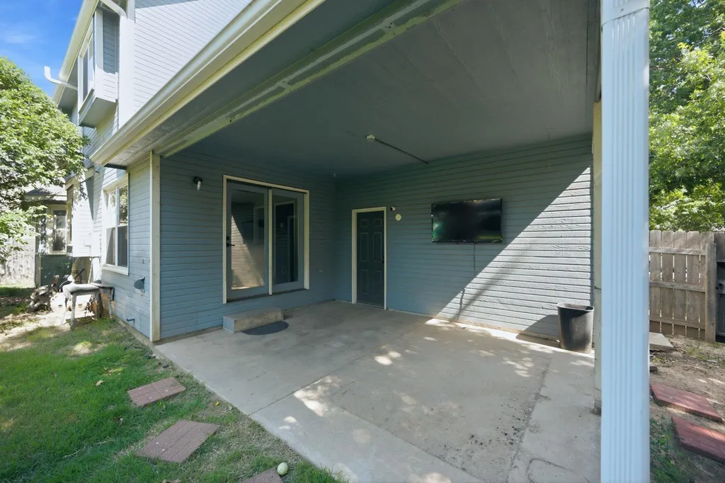 1324 N Manchester Court Wichita KS 67212