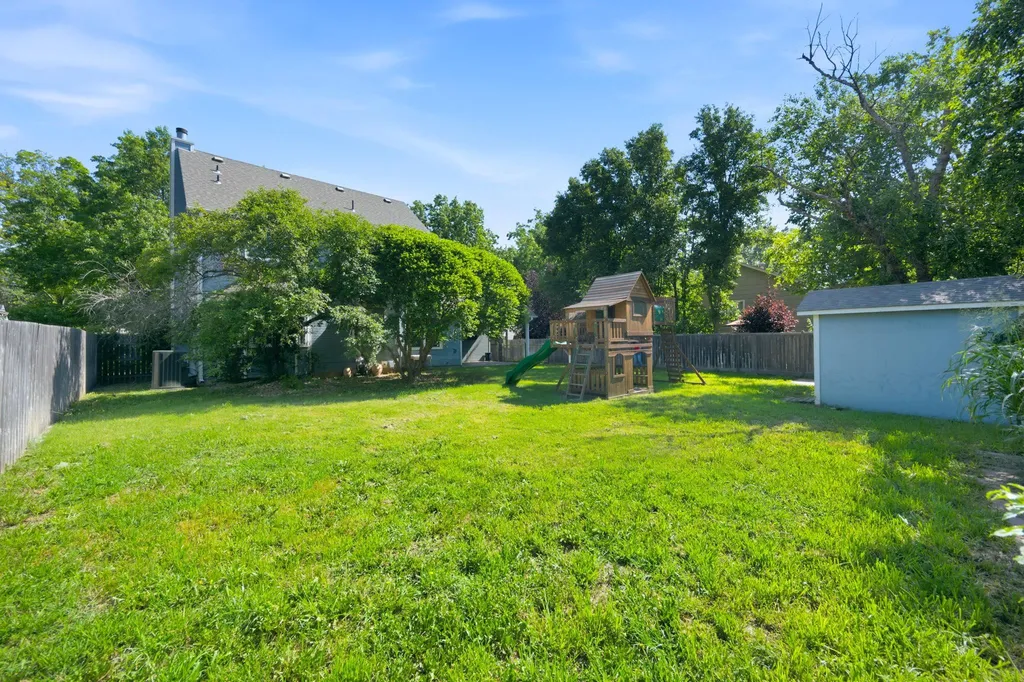 1324 N Manchester Court Wichita KS 67212