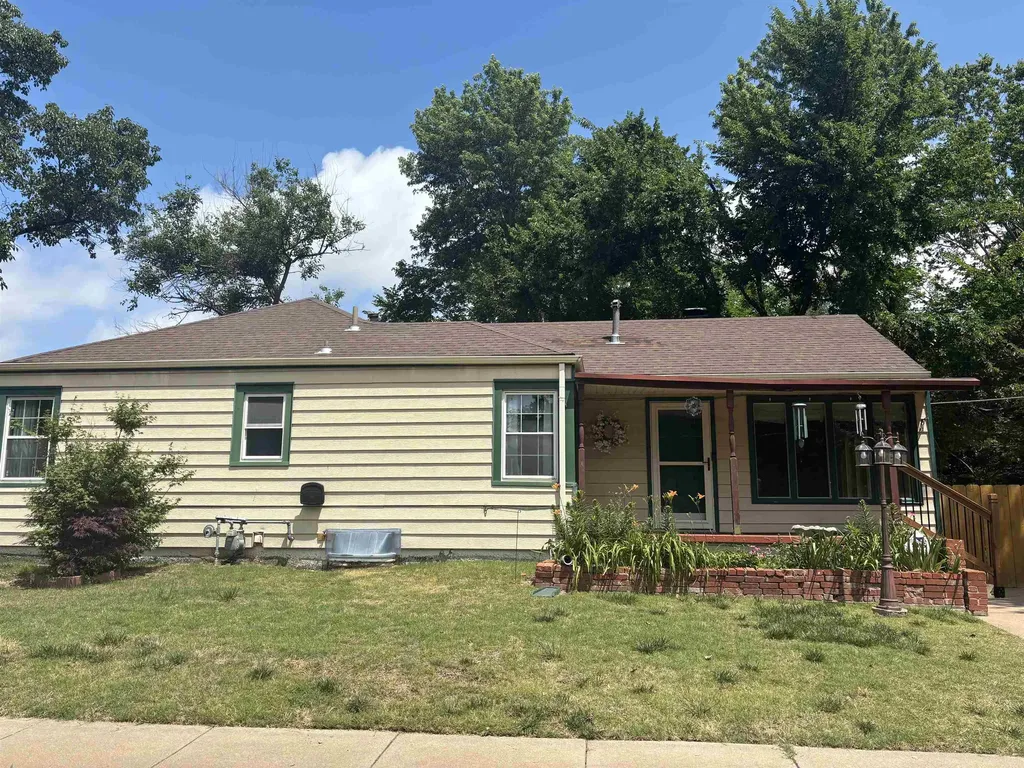1002 N Pershing Street Wichita KS 67208