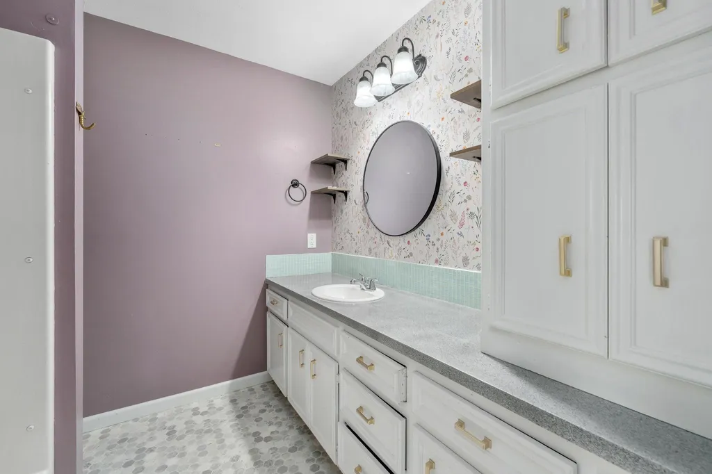 1809 N Topaz Wichita KS 67212