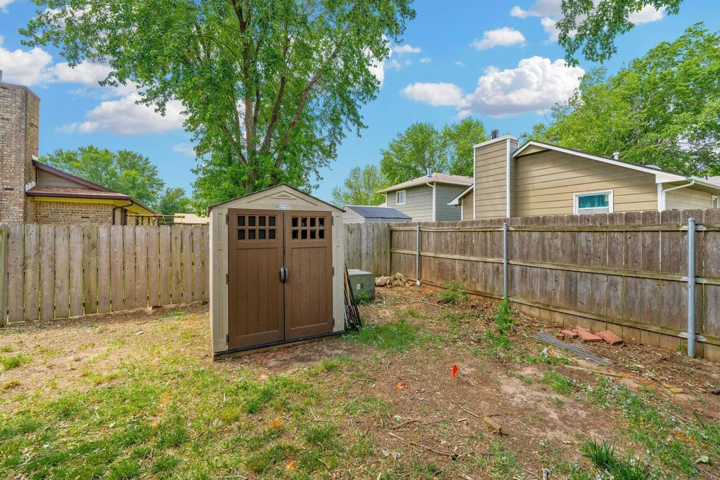 1809 N Topaz Wichita KS 67212