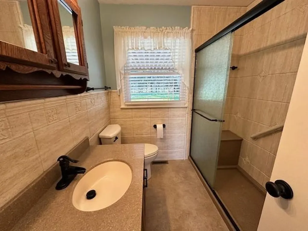 1200 Parkwood Lane Newton KS 67114
