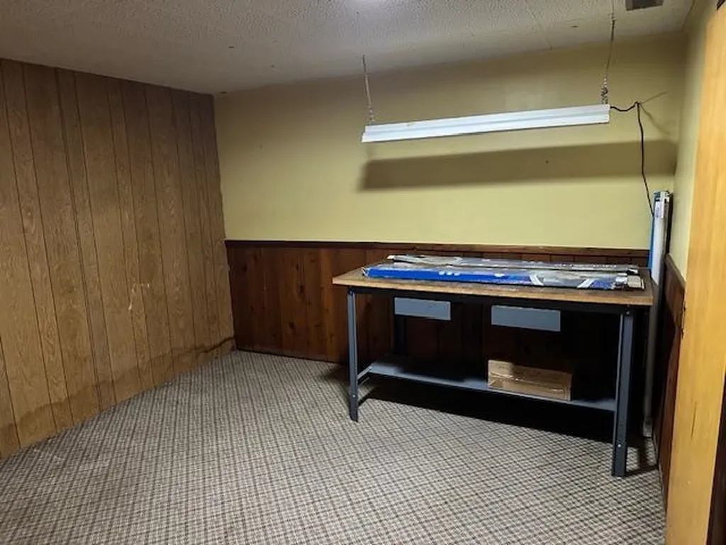 1200 Parkwood Lane Newton KS 67114