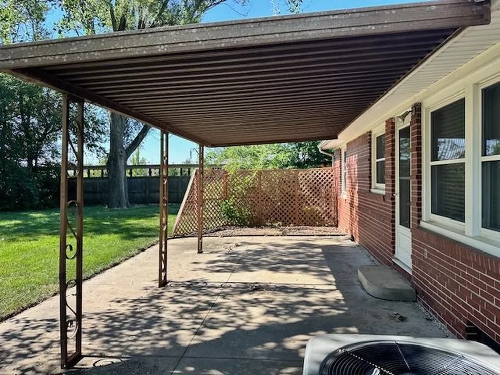 1200 Parkwood Lane Newton KS 67114