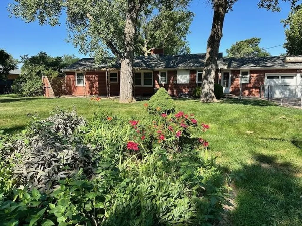 1200 Parkwood Lane Newton KS 67114