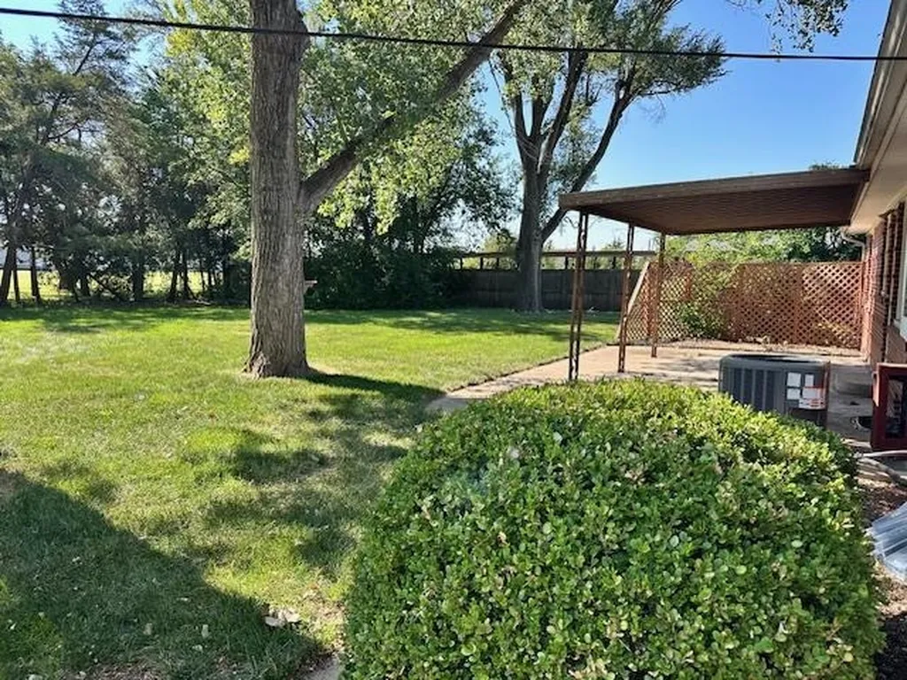 1200 Parkwood Lane Newton KS 67114