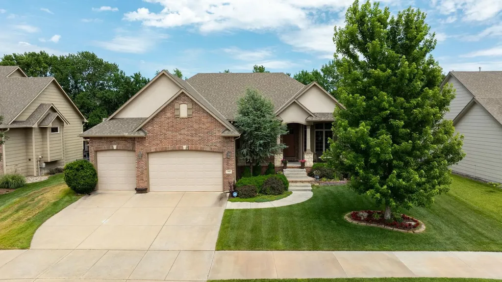 732 N Deerfield Circle Andover KS 67002