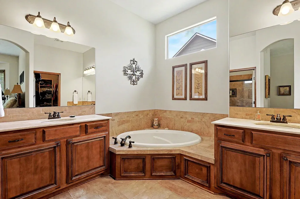 732 N Deerfield Circle Andover KS 67002