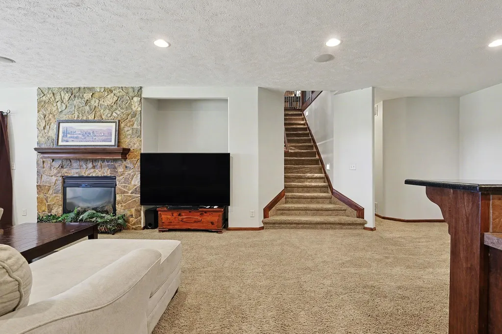 732 N Deerfield Circle Andover KS 67002