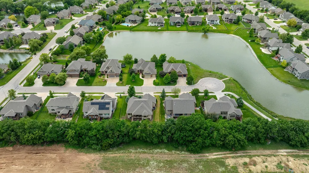 732 N Deerfield Circle Andover KS 67002