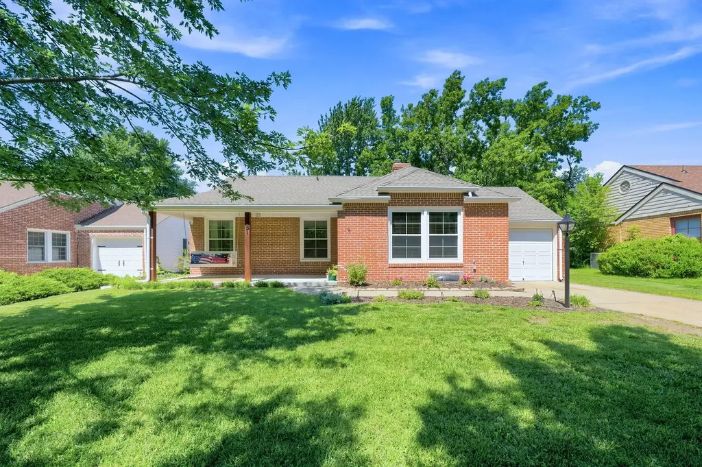 251 N Parkwood Lane Wichita KS 67208