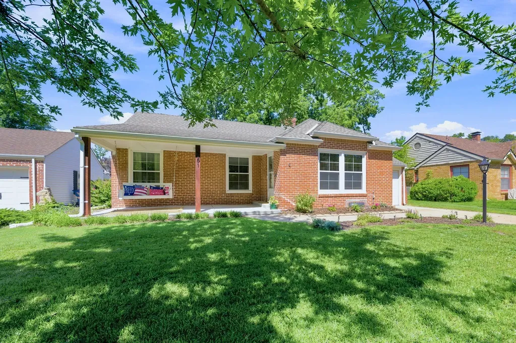 251 N Parkwood Lane Wichita KS 67208