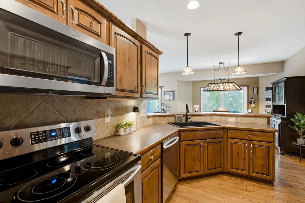 1301 E Rushwood Drive Derby KS 67037-3461