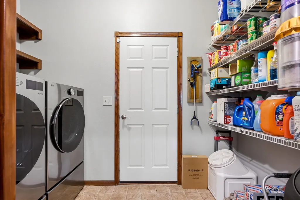 1301 E Rushwood Drive Derby KS 67037-3461