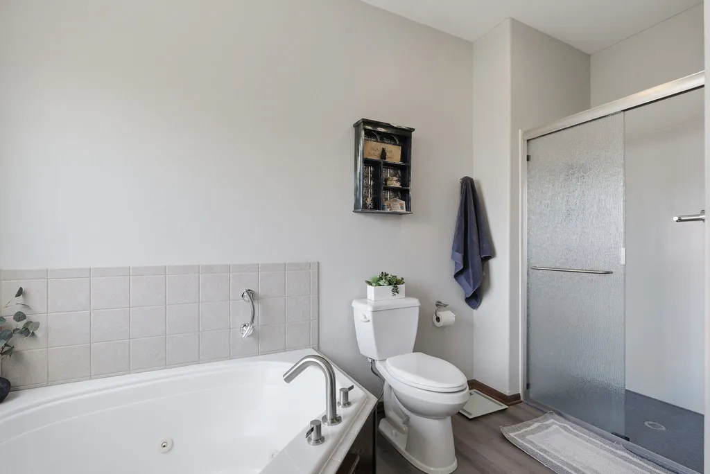 1301 E Rushwood Drive Derby KS 67037-3461