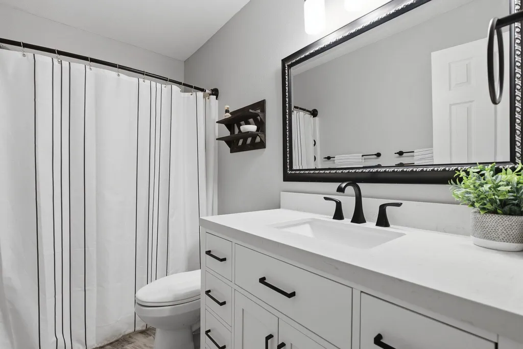 1301 E Rushwood Drive Derby KS 67037-3461