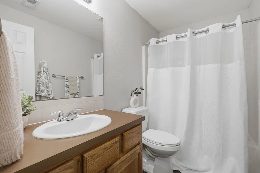 1301 E Rushwood Drive Derby KS 67037-3461