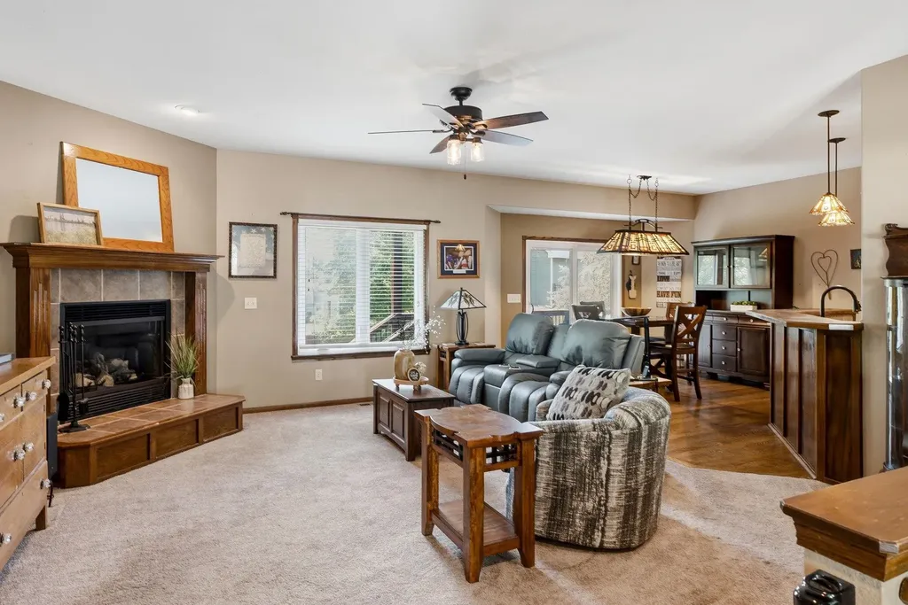 1301 E Rushwood Drive Derby KS 67037-3461