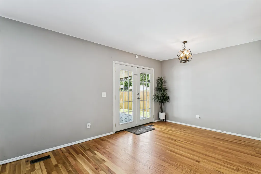 1718 E Charleston Street Park City KS 67219-1609