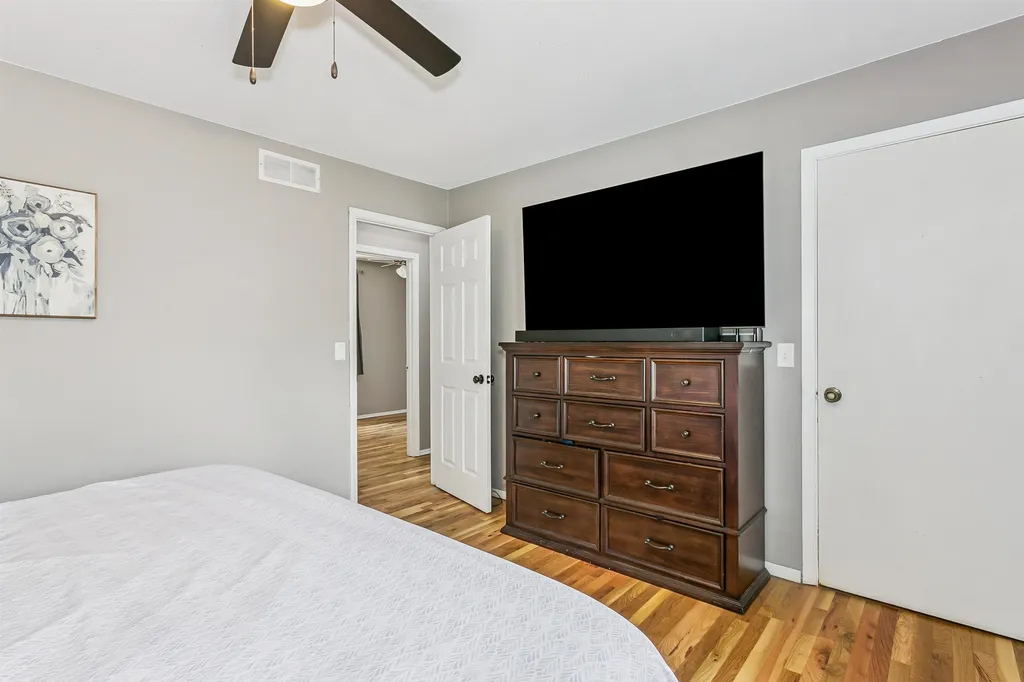 1718 E Charleston Street Park City KS 67219-1609