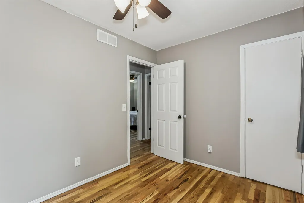 1718 E Charleston Street Park City KS 67219-1609