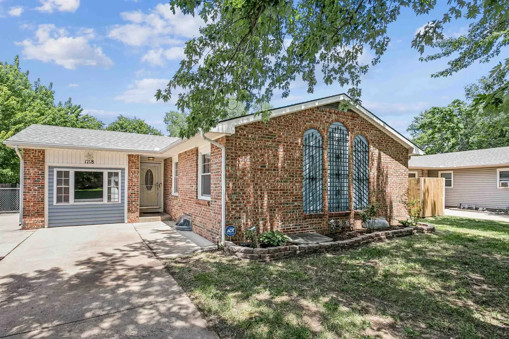 1718 E Charleston Street Park City KS 67219-1609