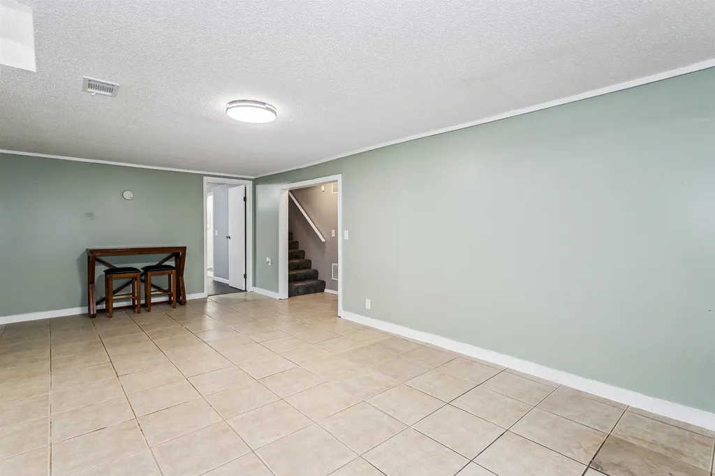 1718 E Charleston Street Park City KS 67219-1609