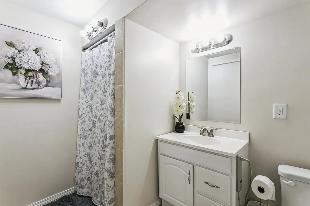 1718 E Charleston Street Park City KS 67219-1609