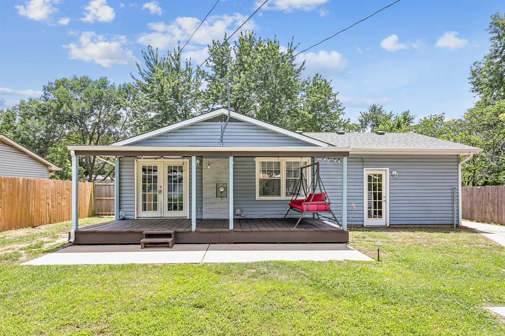 1718 E Charleston Street Park City KS 67219-1609