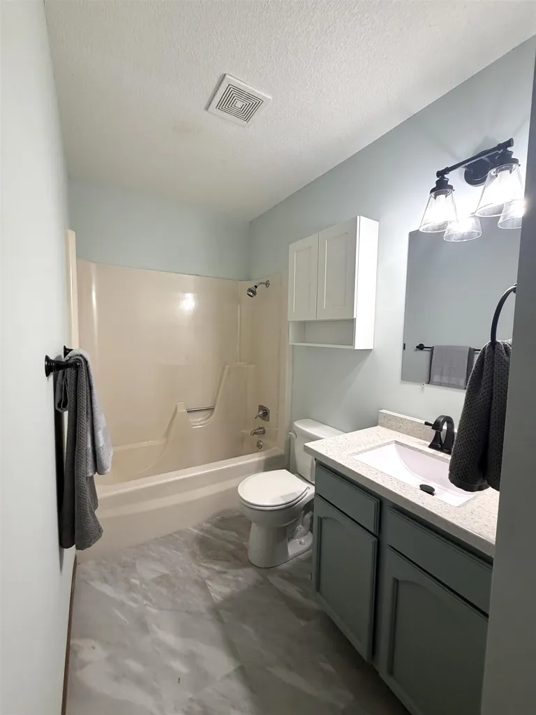 509 W 13th Avenue El Dorado KS 67042