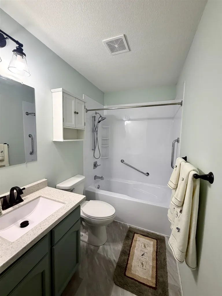 509 W 13th Avenue El Dorado KS 67042