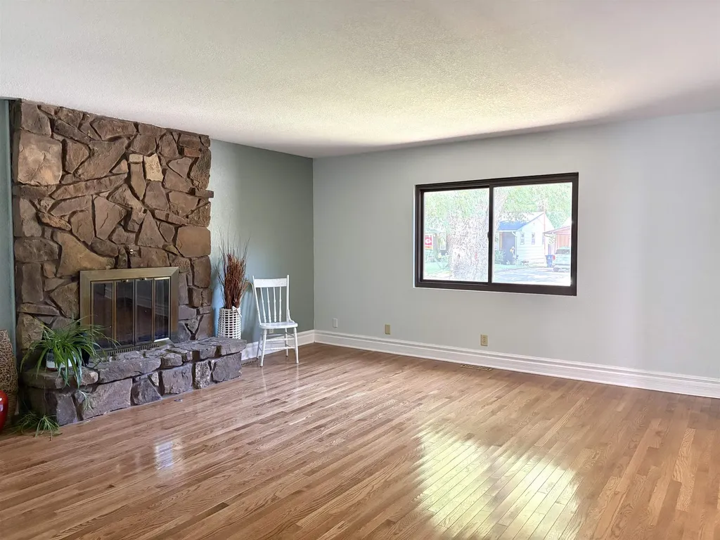 509 W 13th Avenue El Dorado KS 67042