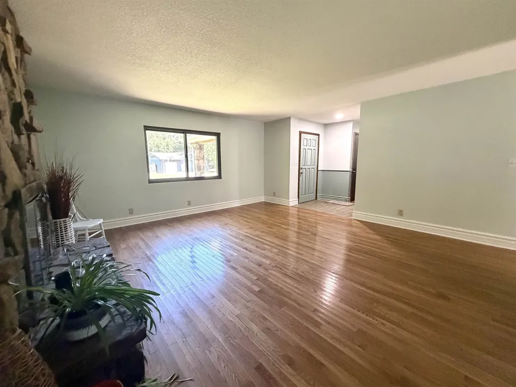 509 W 13th Avenue El Dorado KS 67042