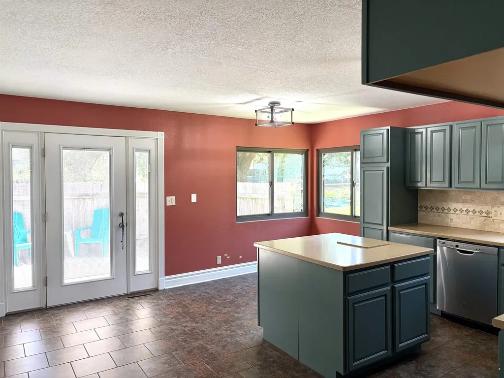 509 W 13th Avenue El Dorado KS 67042