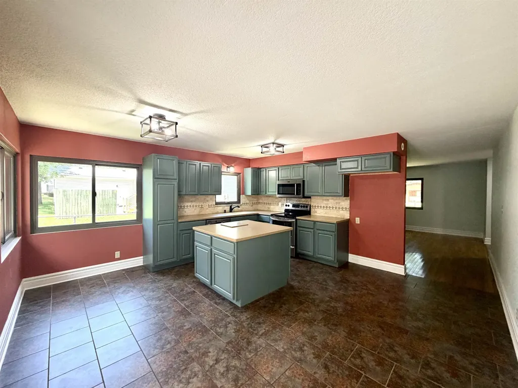 509 W 13th Avenue El Dorado KS 67042