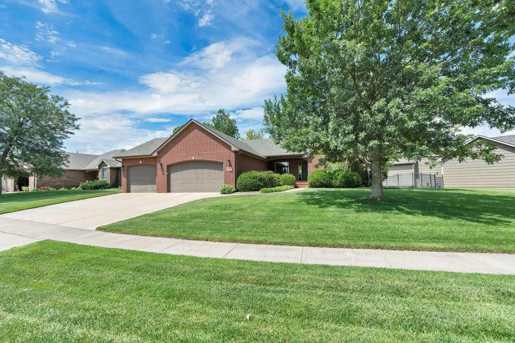 6001 W Brookview Wichita KS 67205