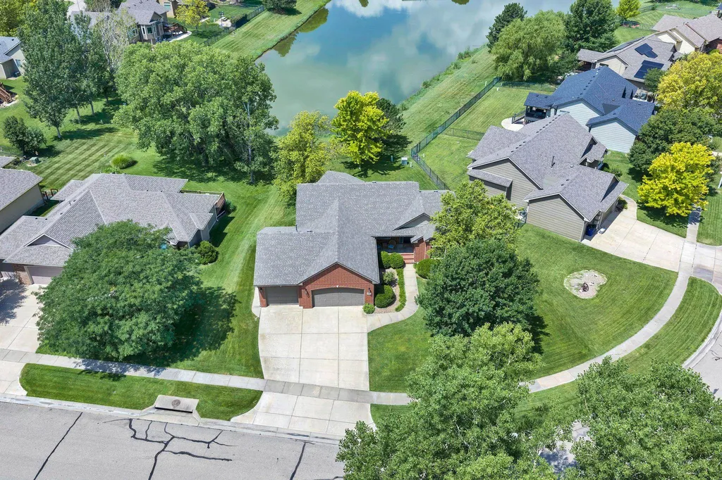 6001 W Brookview Wichita KS 67205